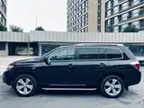 Photo 4 - Toyota Highlander
