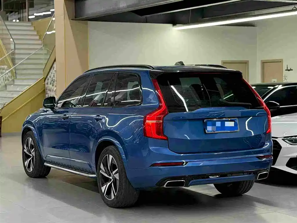 Фото 2 - Volvo XC90