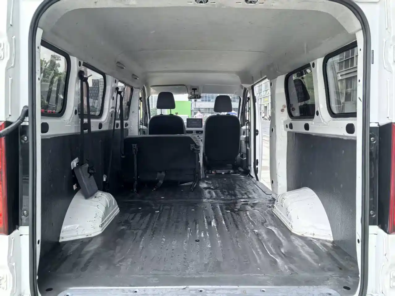 Wuling Motors Wuling Yangguang 2024 2024 300KM Comfort Bus Version 75kW