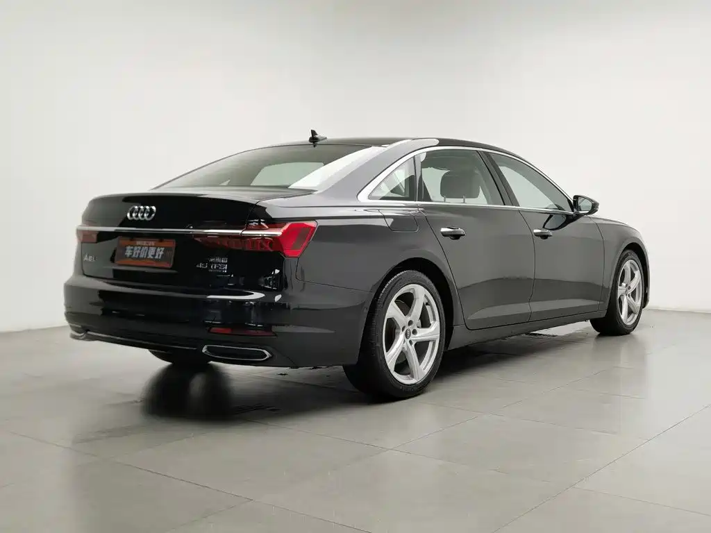 Фото 2 - Audi A6L