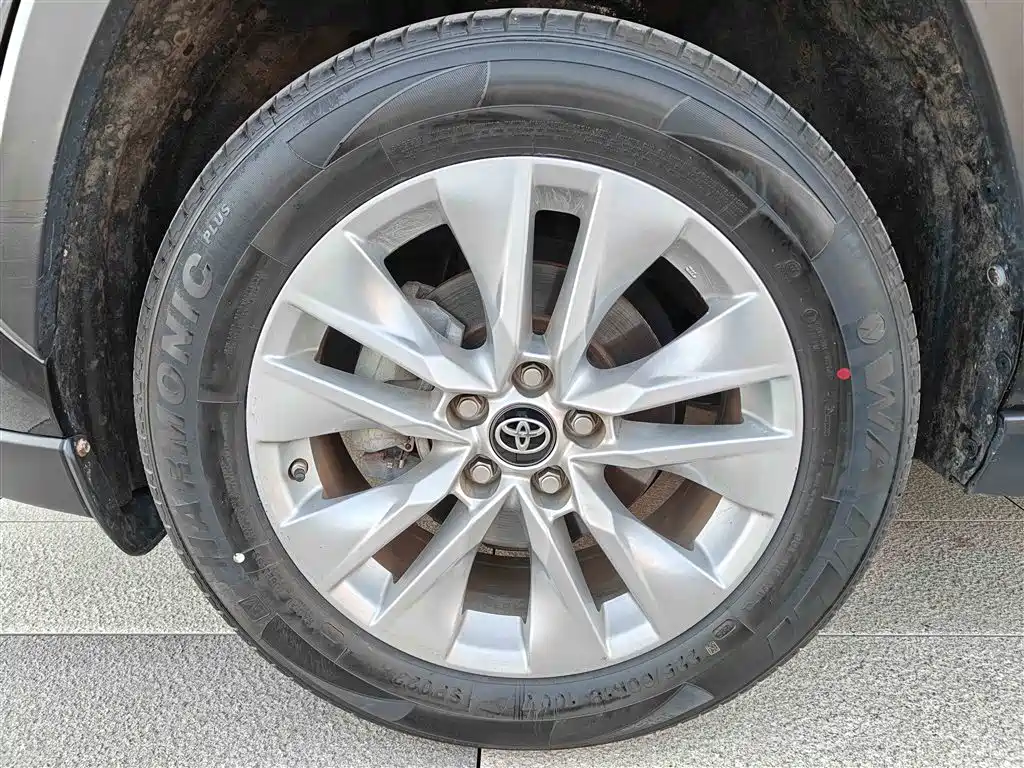 Toyota Wildlander 2022 2.0L CVT 2WD Urban Edition фото 11