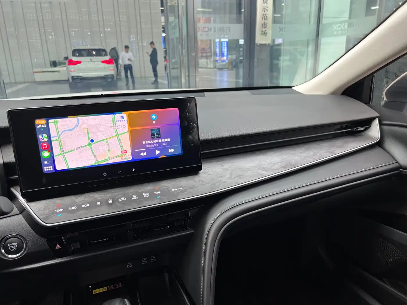 Toyota Camry 2024 2.0GVP Luxury Edition фото 11