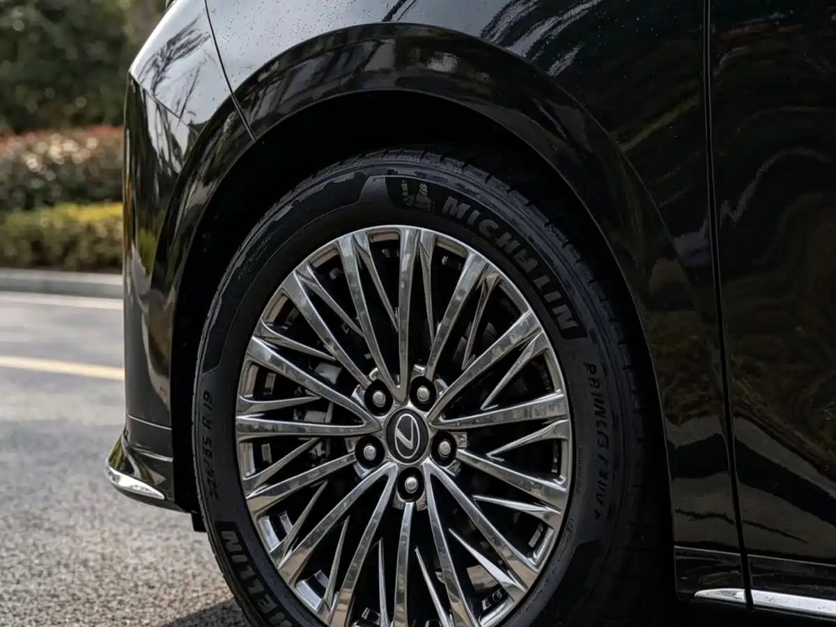 Lexus LM 2025 2023 500h 6-Seater Prestige Edition