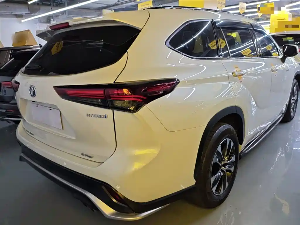Toyota Crown Kluger 2023 2.5L HEV AWD Elite Edition фото 5
