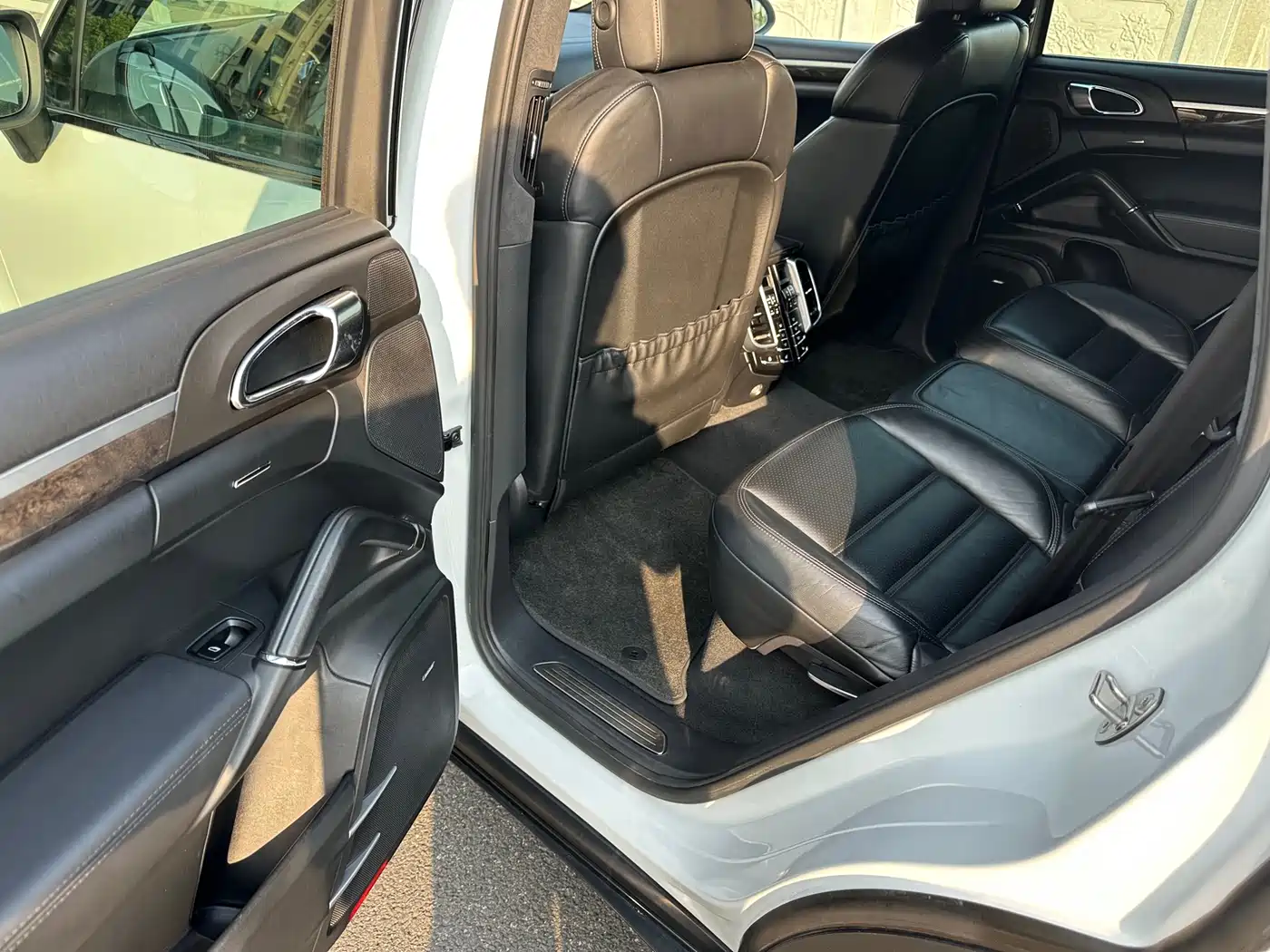 Porsche Cayenne 2011 Cayenne Turbo 4.8T фото 20