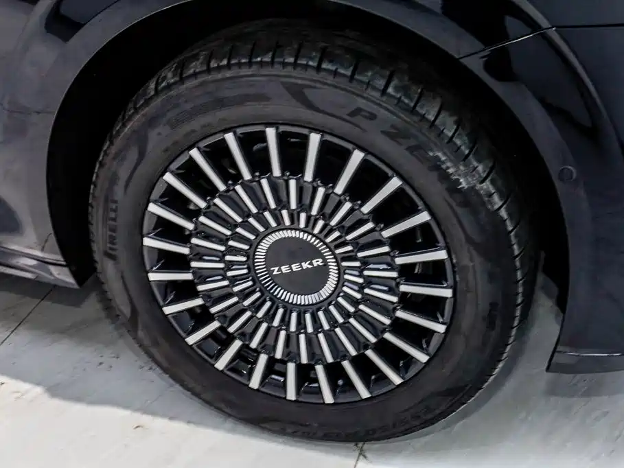 ZEEKR 009 2025 2024 7-Seat Aisle AWD Version 108kWh