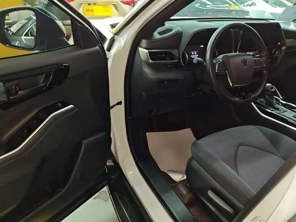 Toyota Crown Kluger 2023 2.5L HEV AWD Elite Edition фото 12