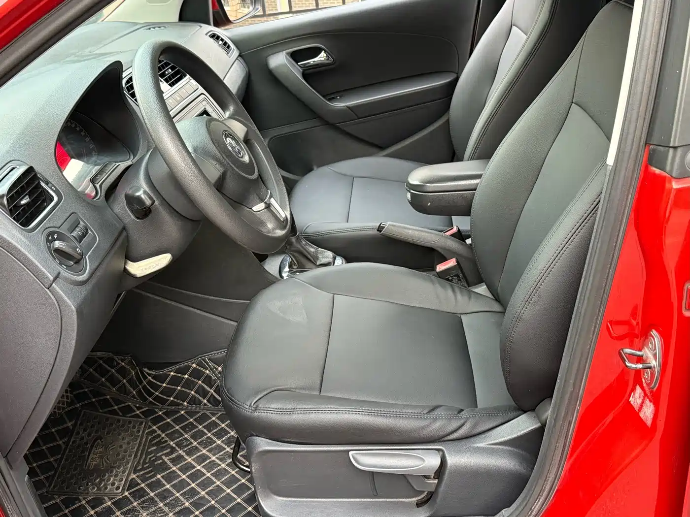 Photo 7 - Volkswagen Polo