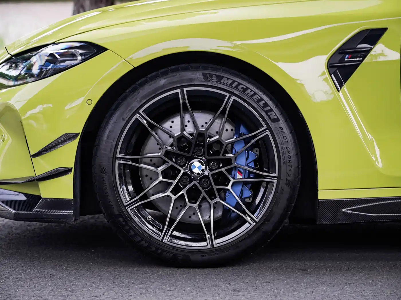 Photo 4 - BMW M4
