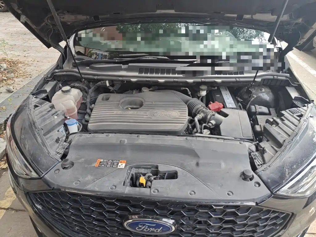 Фото 16 - Ford Edge