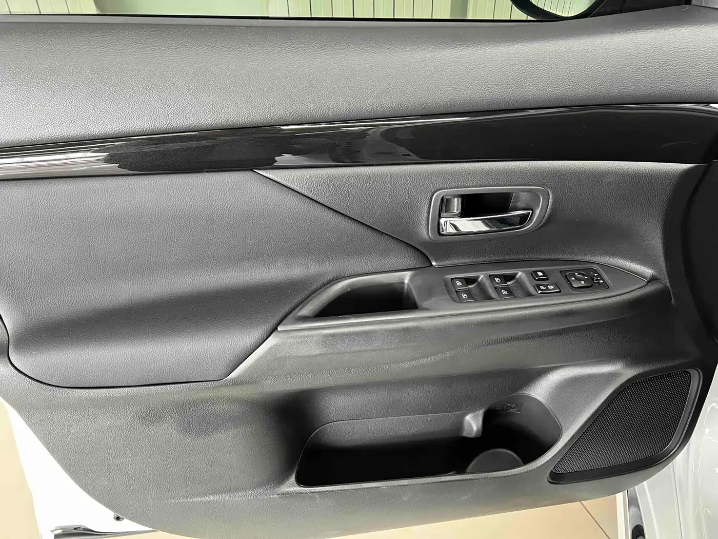 Mitsubishi Outlander 2022 2021 2.0L 2WD Smooth Ride Version 5-Seater