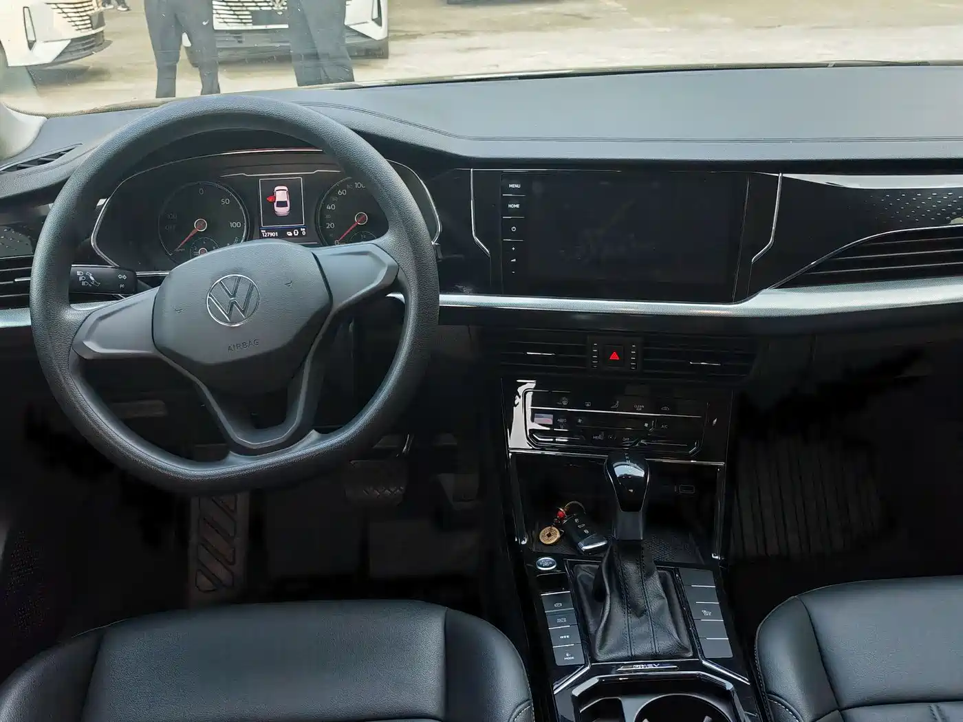 Volkswagen Passat New Energy 2022 Facelift 430PHEV Hybrid Elite Edition фото 10
