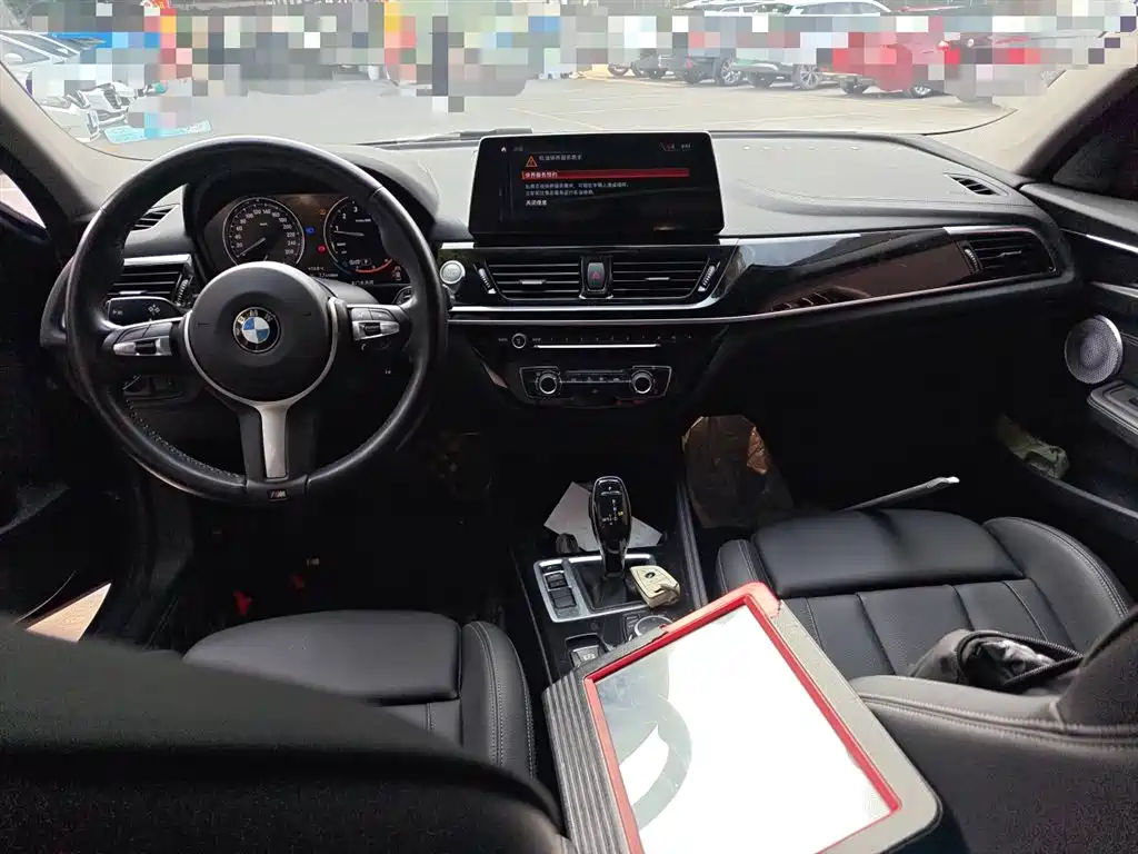BMW 1 Series 2023 125i M Sport Shadow Edition фото 6