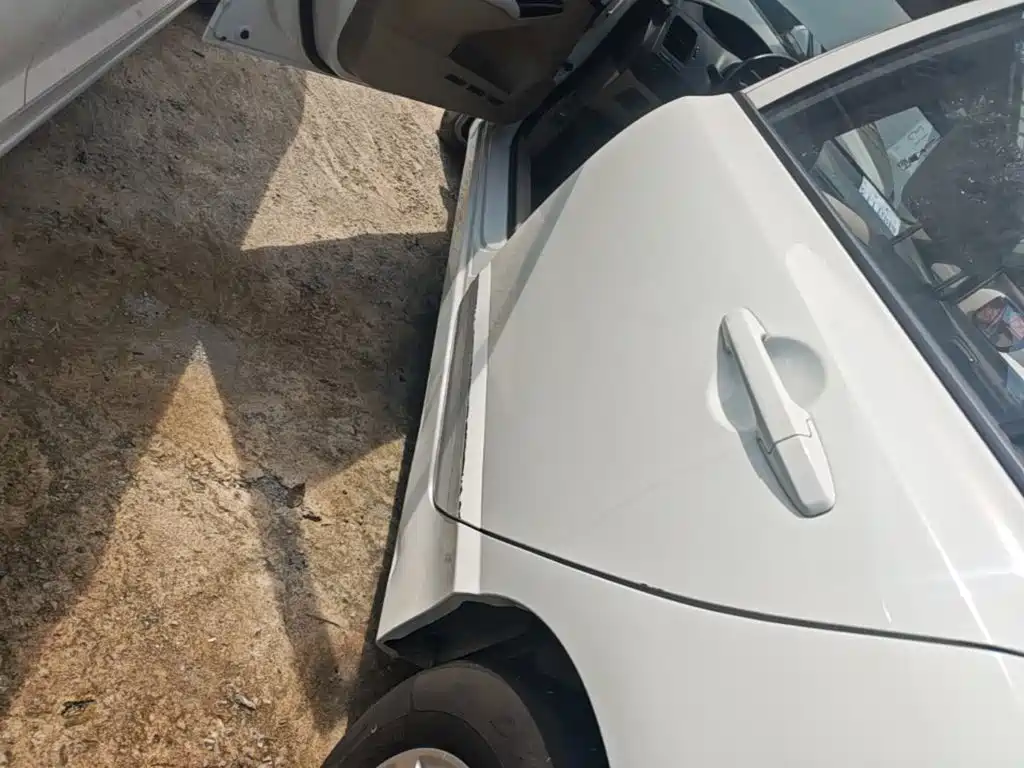 CIIMO CIIMO 2016 2015 1.8L Automatic Comfort Edition