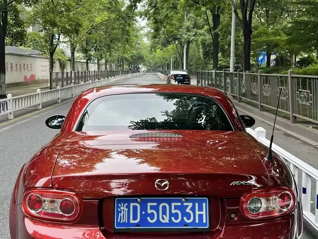 Mazda MX-5 2013 2009 2.0