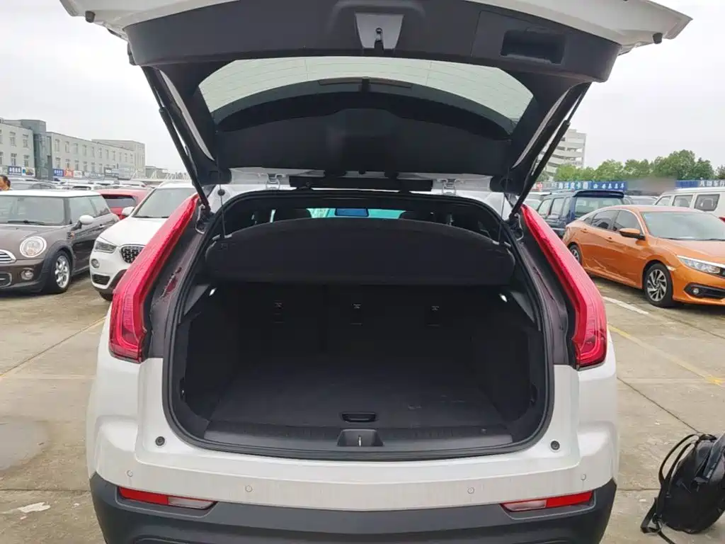 Cadillac XT4 2019 2018 Model 28T 2WD Technology