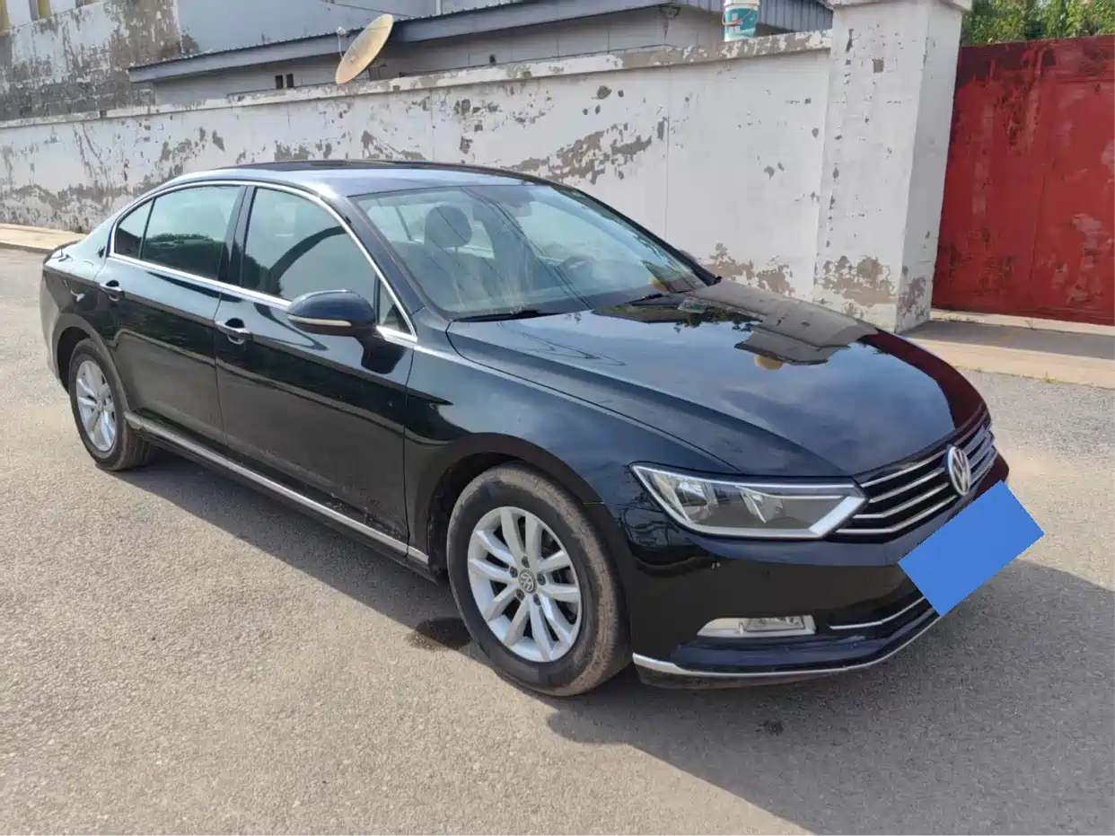 Volkswagen Magotan 2017 330TSI DSG Comfort фото 3