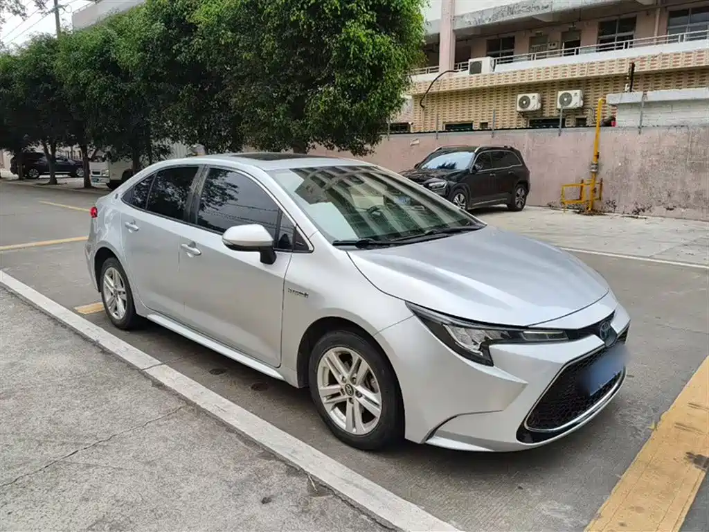 Toyota Levin 2021 Dual Engine 1.8H E-CVT Luxury Edition фото 15