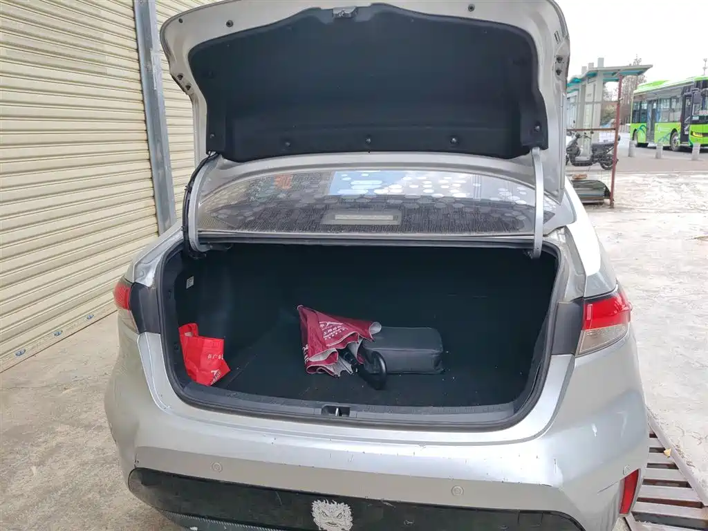 Toyota Levin 2021 Dual Engine 1.8H E-CVT Luxury Edition фото 18