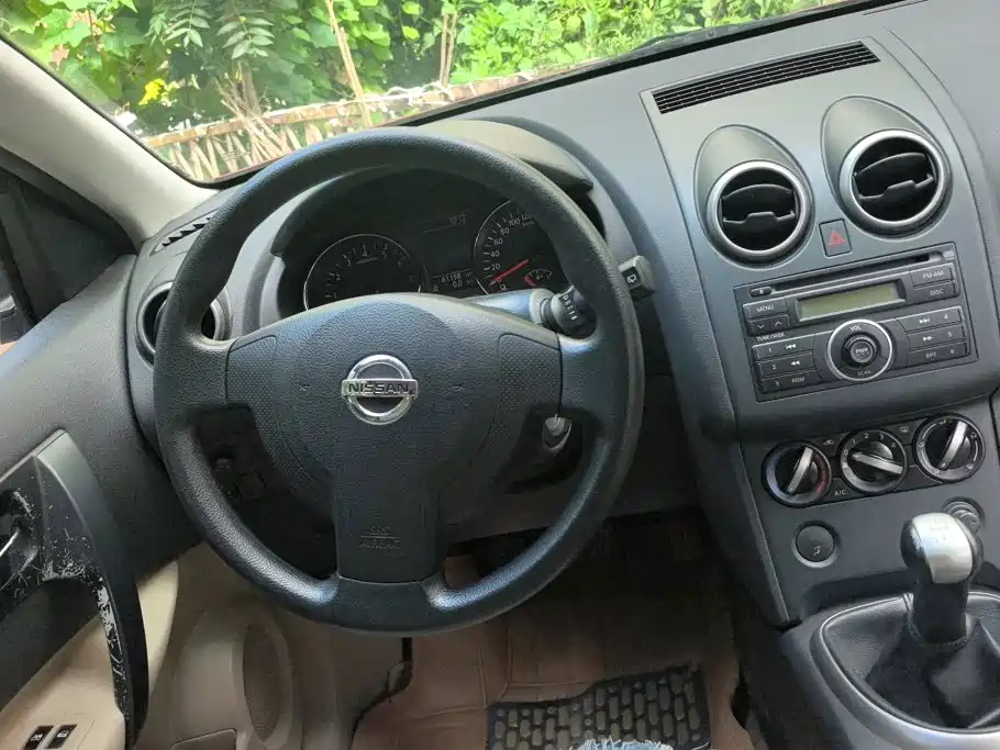 Nissan Qashqai 2011 2011 1.6XE Wind 5MT 2WD