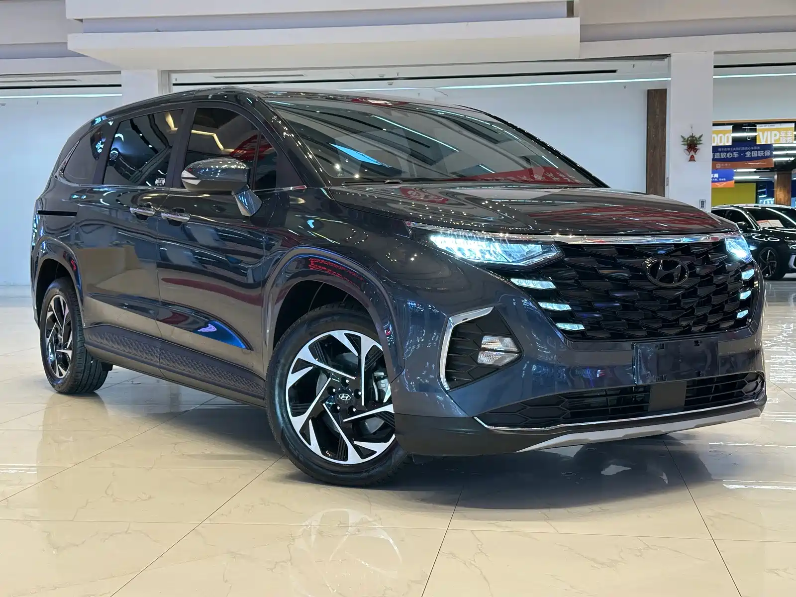 Фото 3 - Hyundai Custo