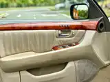 Фото 10 - Lexus LS