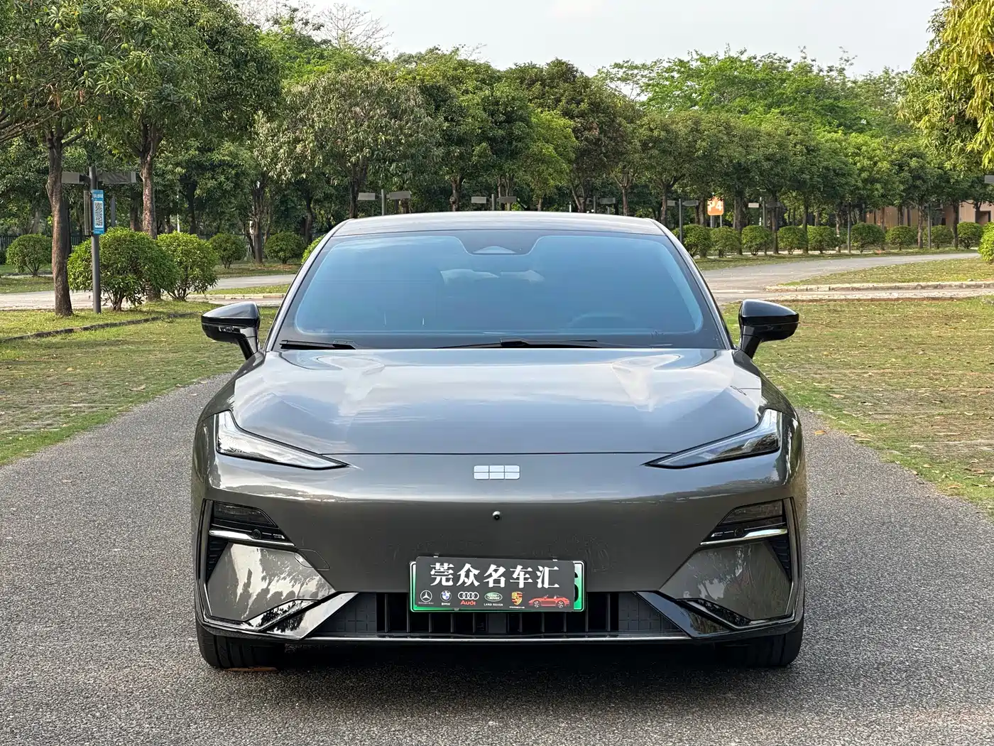 GEELY GALAXY GALAXY E8