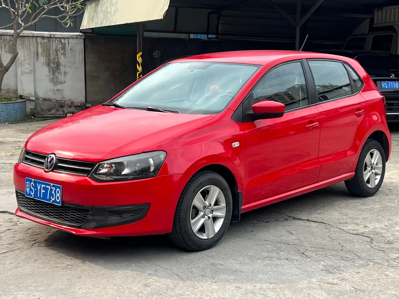 Volkswagen Polo 2013 1.4L Manual Trend Edition