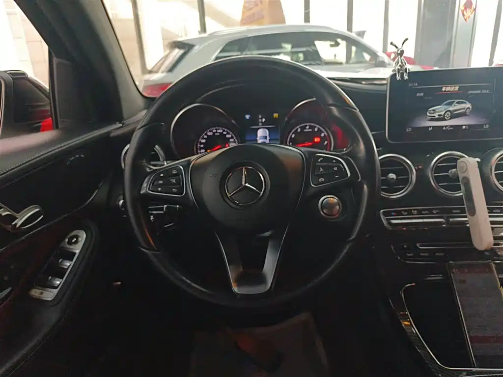 Mercedes-Benz GLC Coupe 2018 GLC 200 4MATIC Coupe SUV фото 7