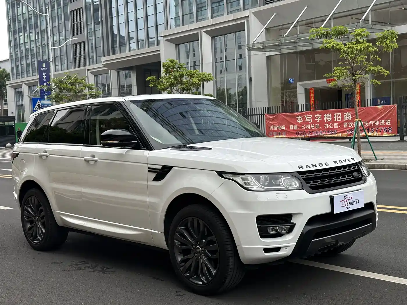 Land Rover Range Rover Sport 2017 3.0 SC V6 HSE DYNAMIC фото 3