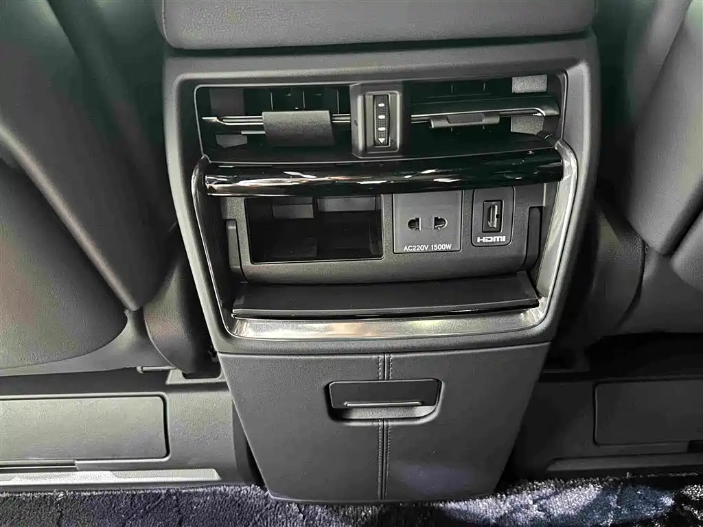 Toyota Vellfire 2026 2025 Crown Hybrid 2.5L Ink Gold Executive Edition