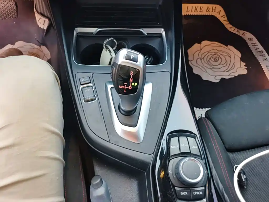 BMW 1 Series (Import) 2019 2018 118i Sport Design Package