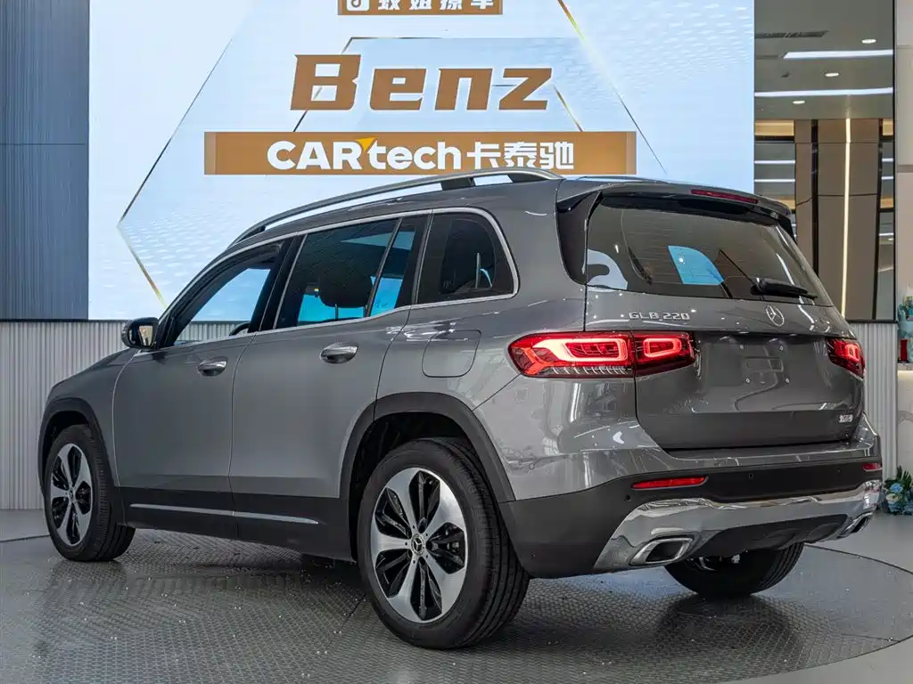 MERCEDES-BENZ GLB