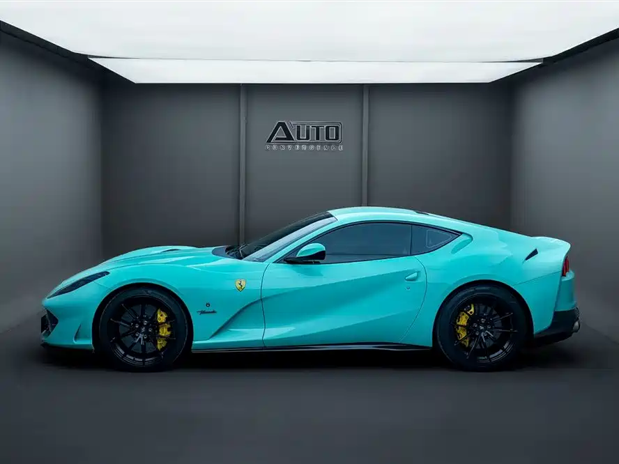 Ferrari 812 2019 2017 6.5L Superfast