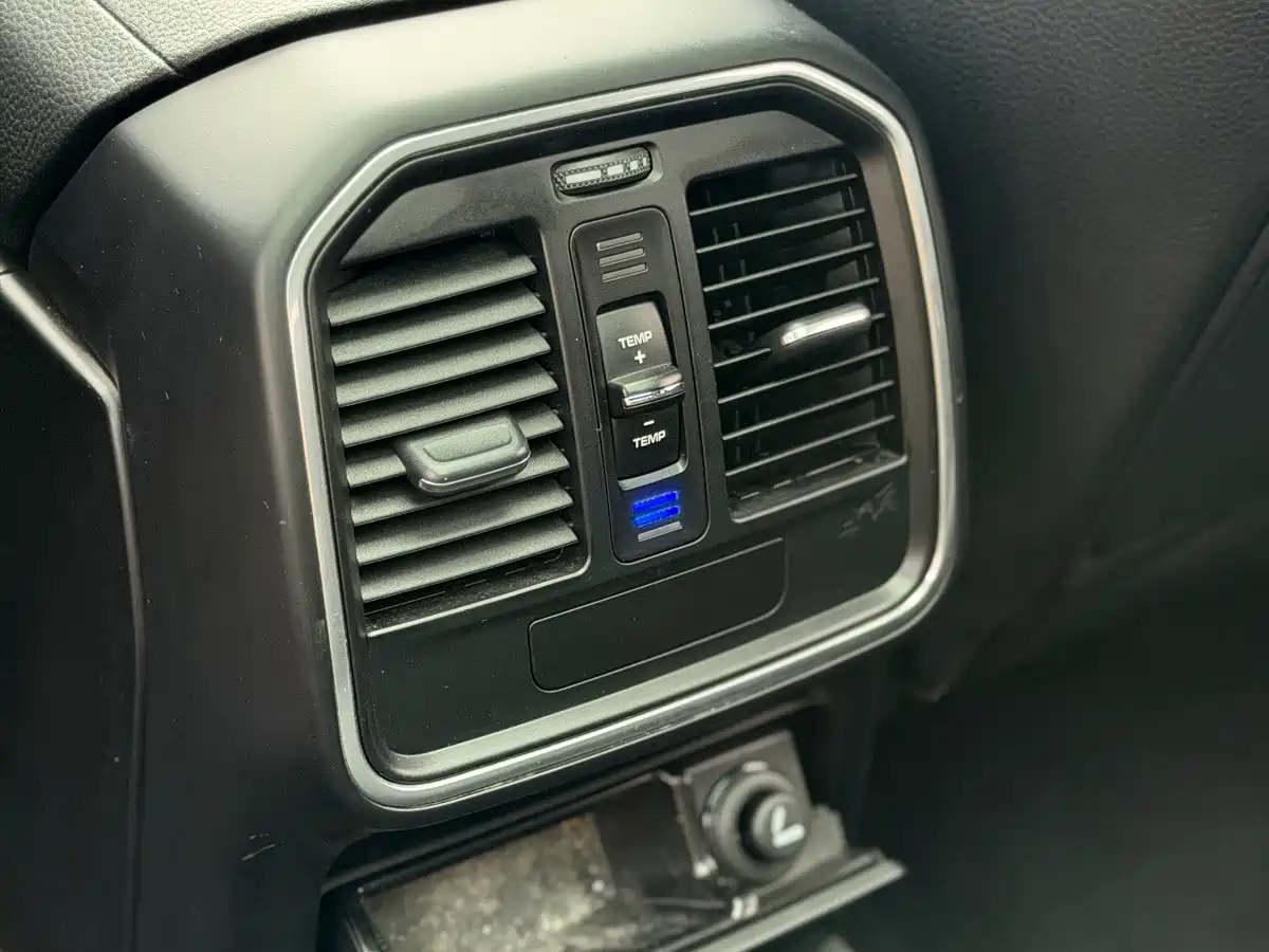 Фото 9 - Porsche Macan
