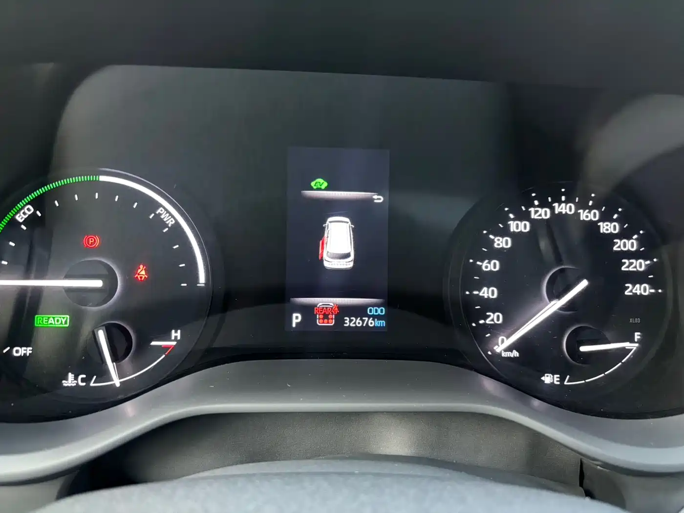 Toyota Sienna 2023 2.5L Hybrid Premium Edition фото 12