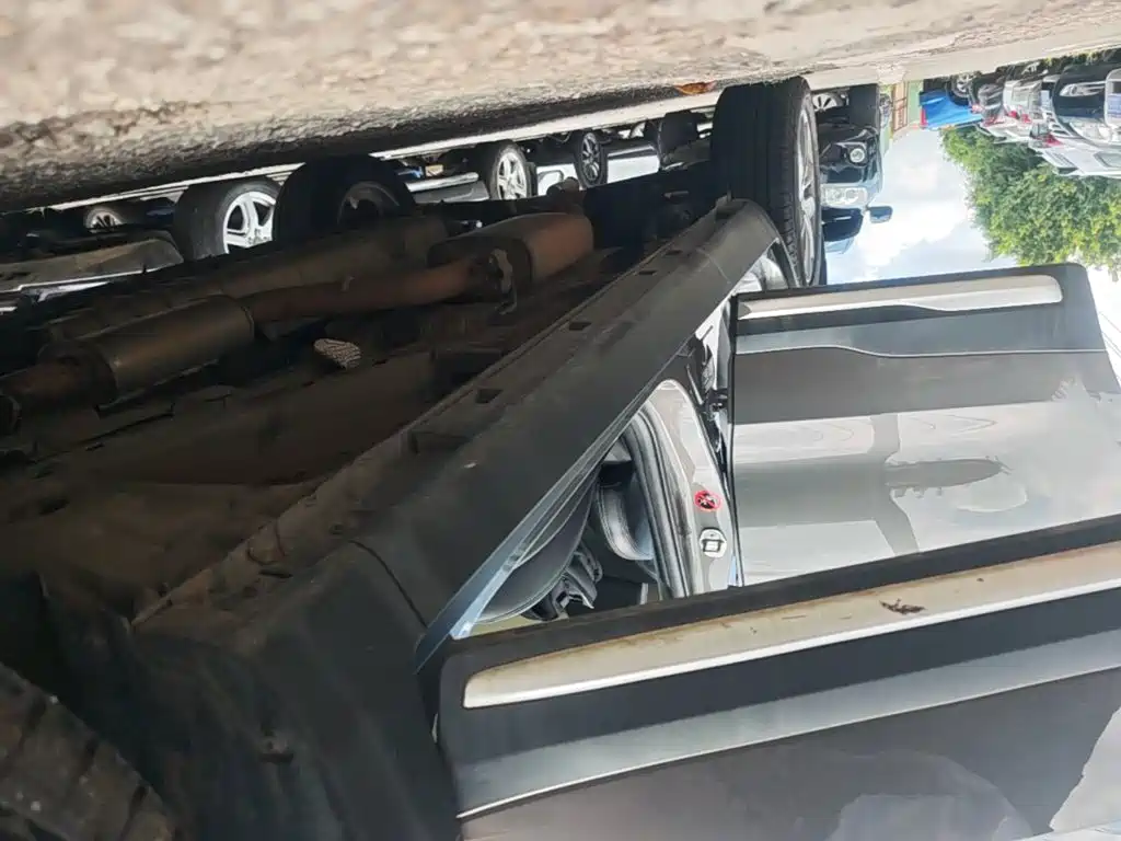 Фото 21 - Geely Atlas
