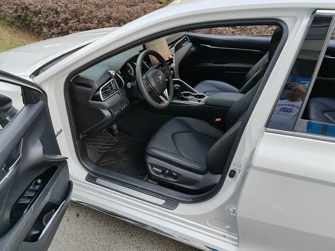 Toyota Camry 2023 2.0G Luxury Edition фото 8