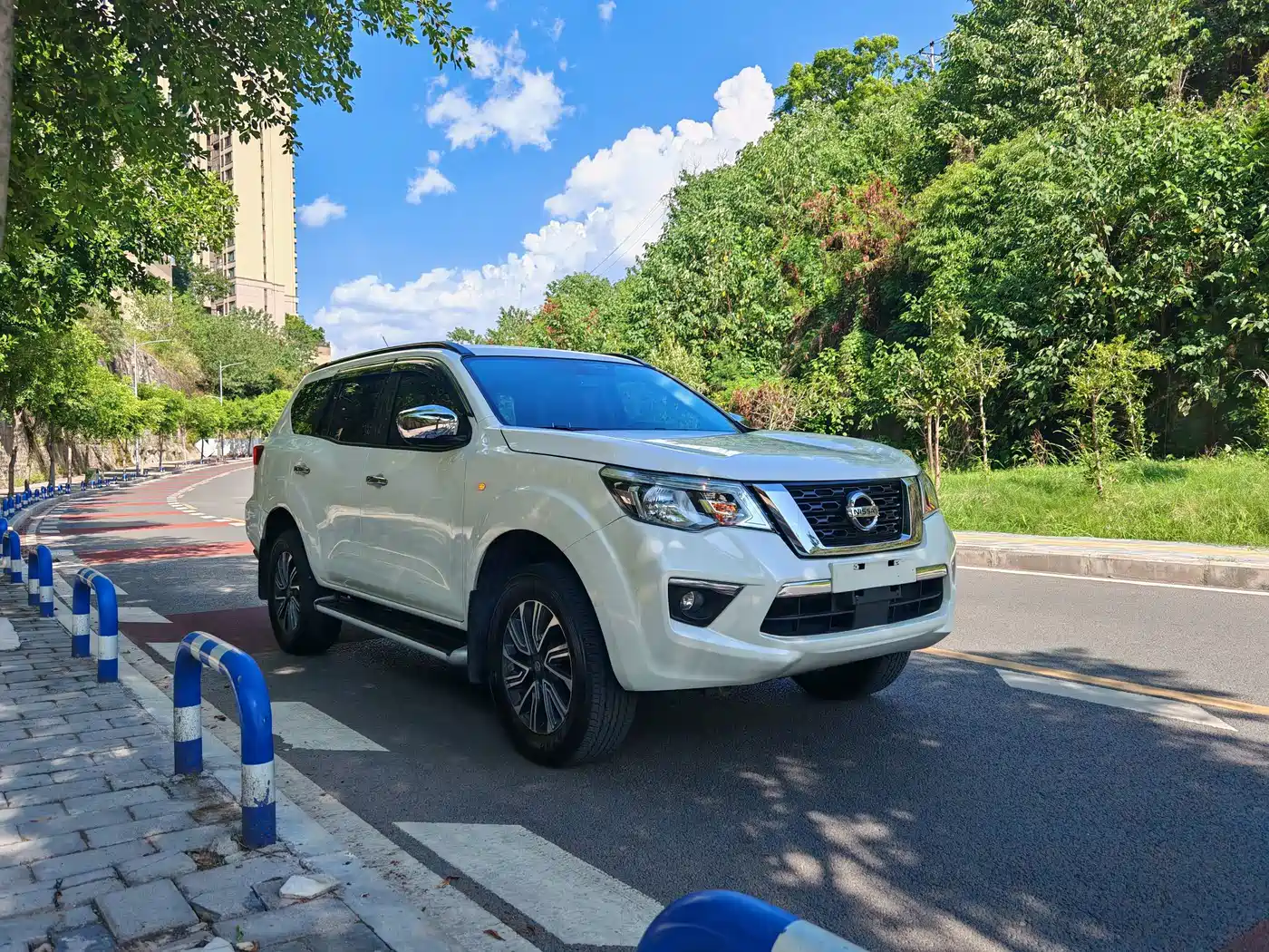 Nissan Terra 2020 2020 2.5L XL Upper 4WD Automatic Luxury Edition