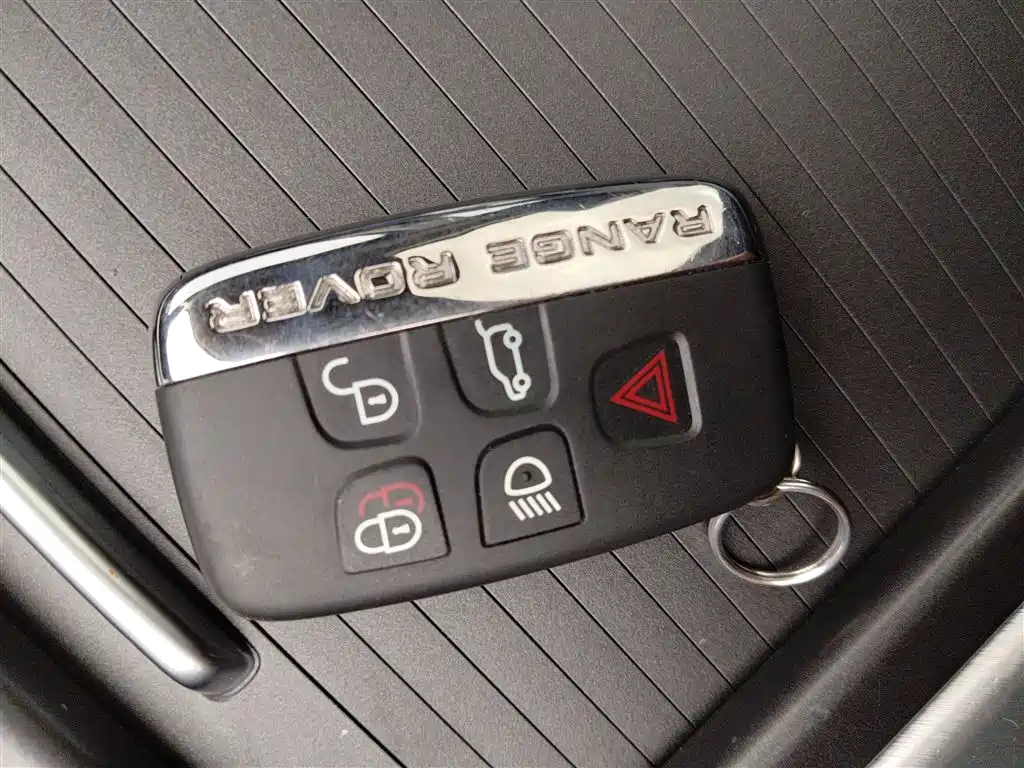 Land Rover Range Rover Evoque 2016 2.0T SE ZhiYao фото 9