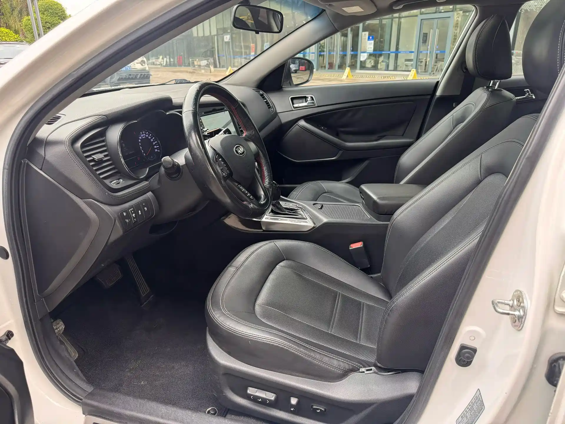 Фото 6 - Kia K5