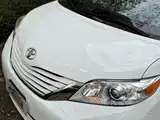 Photo 23 - Toyota Sienna