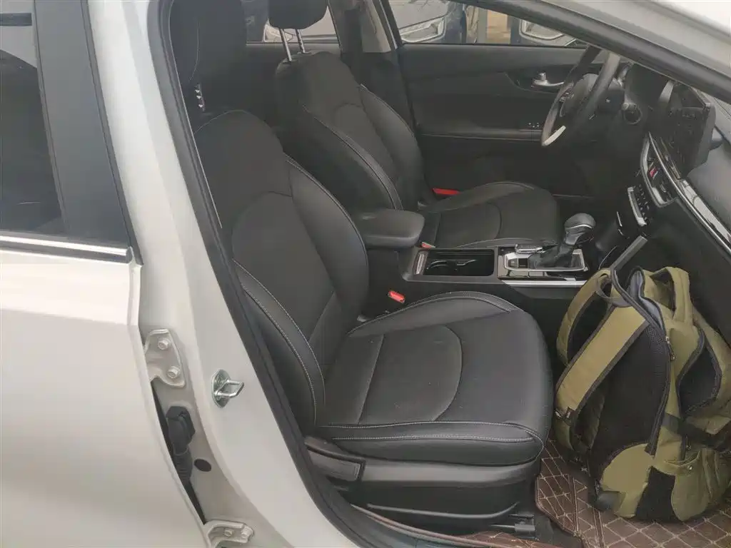 Kia K3 2021 Facelift 1.5L CVT Fashion Edition фото 20