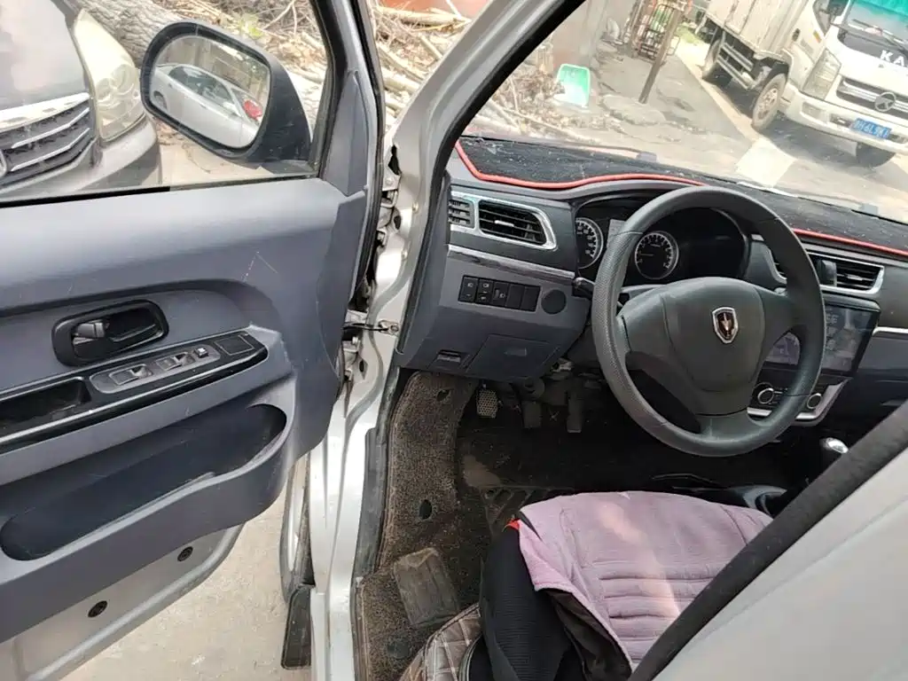 Jinbei T3 2019 2019 1.5L China VI Double Cab Comfort Extended Version JKC1030SS6FL