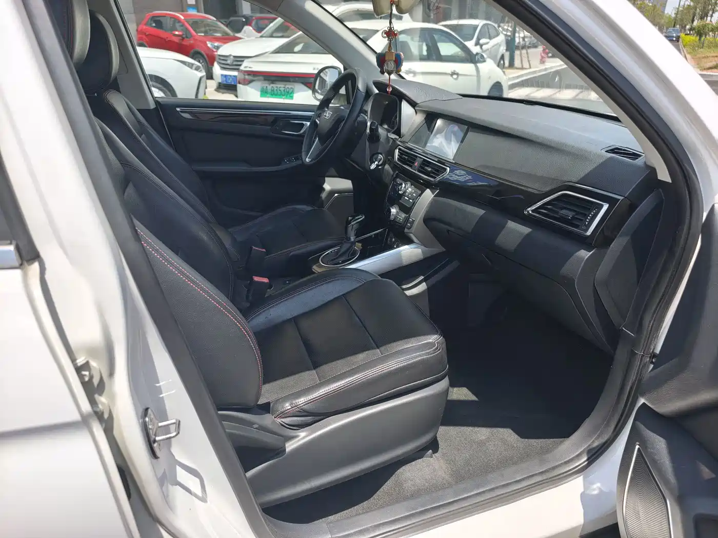 Zotye Damai X5 2016 2017 Model Classic 1.5T CVT Prestige