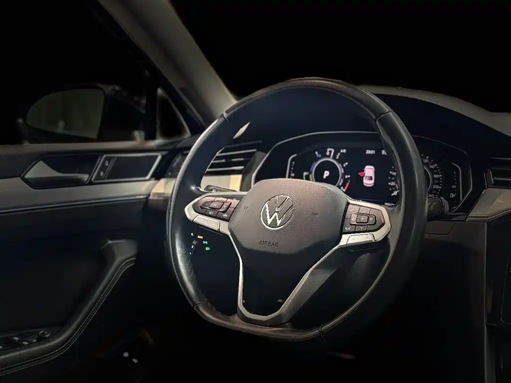 Volkswagen Magotan GTE Plug-in Hybrid 2022 GTE Luxury фото 3