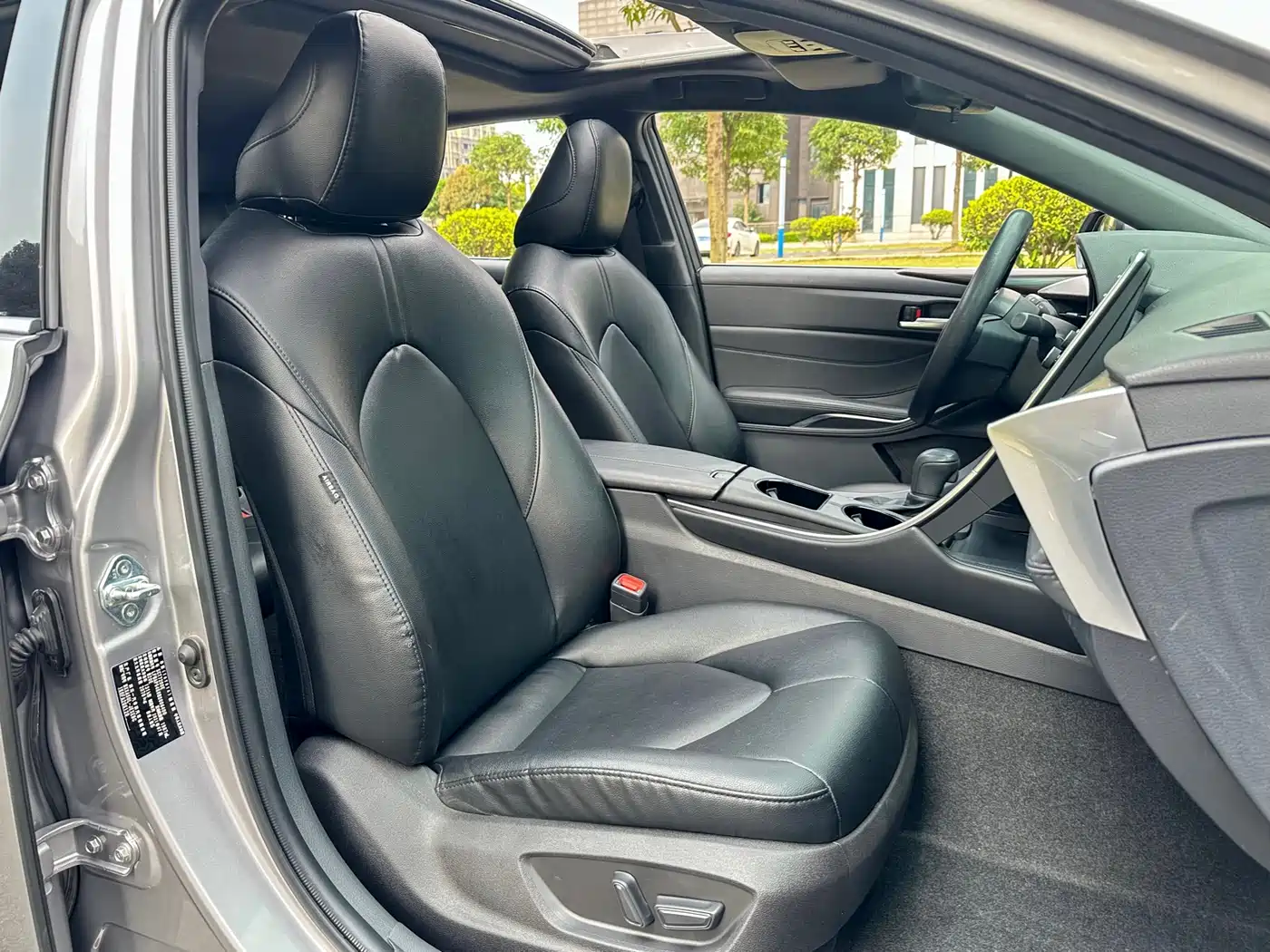 Toyota Avalon 2022 2.0L Progressive Edition фото 19