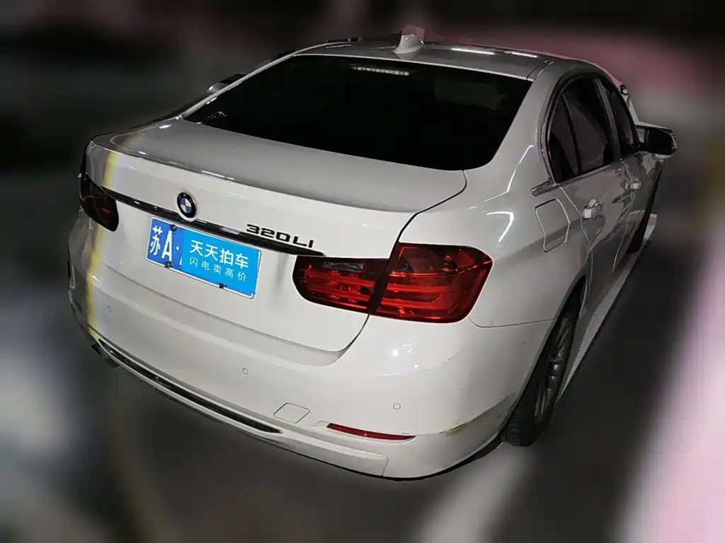 صورة 2 - BMW 3 Series