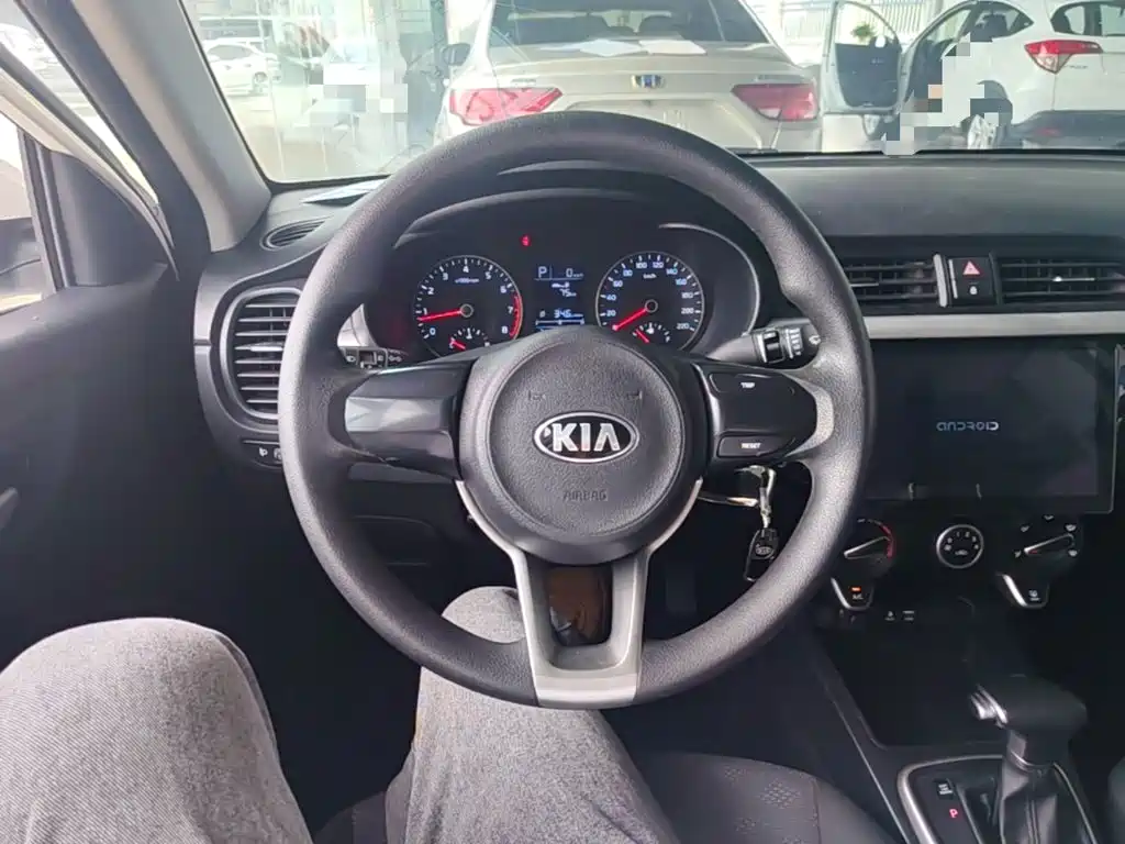 Kia K2 2018 2017 Sedan 1.4L AT GLS