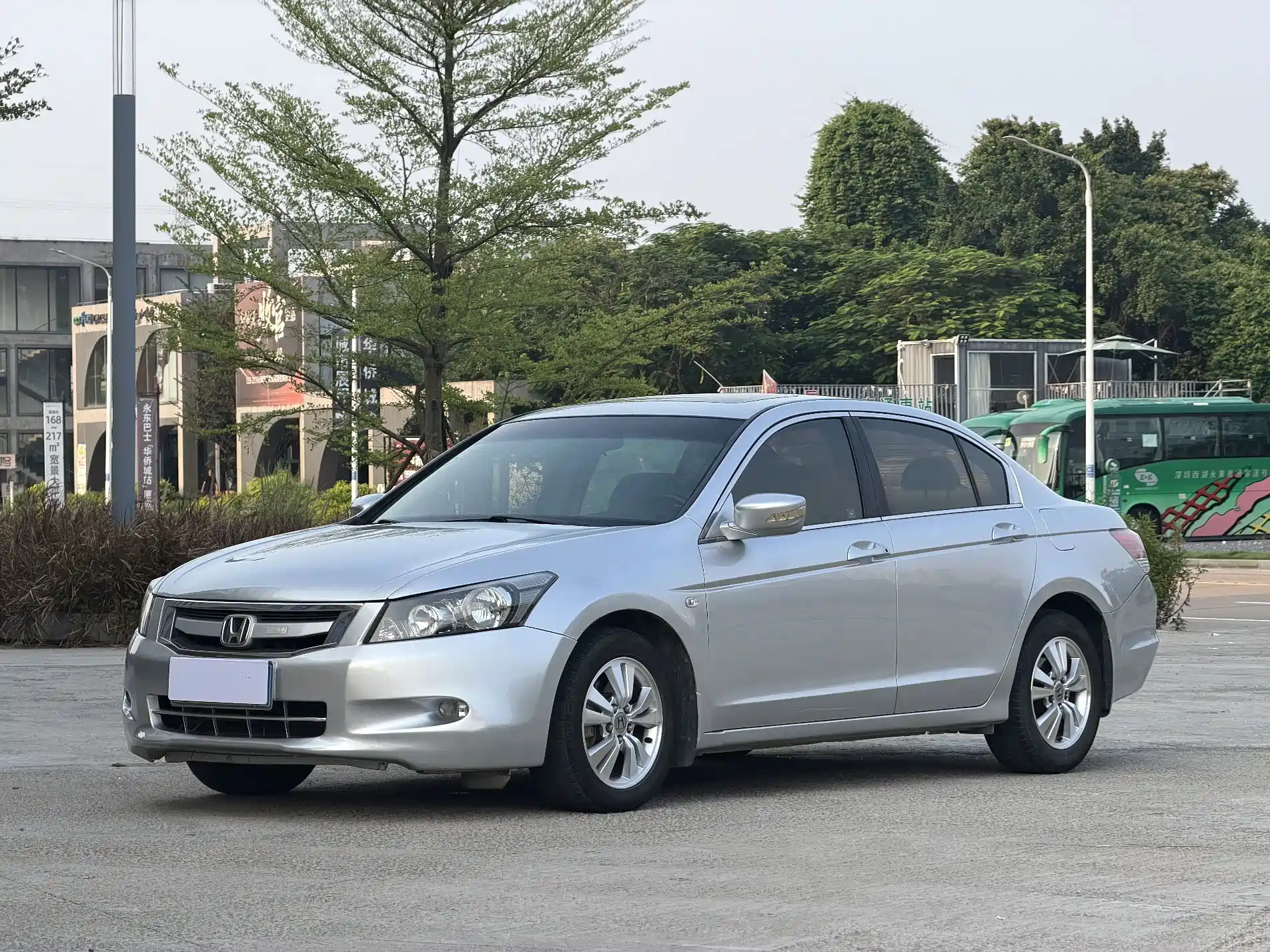 Photo 1 - Honda Accord